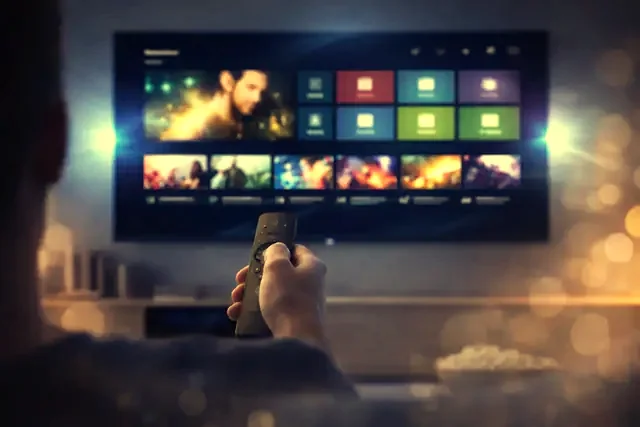Picking a channel with the remote in the Kikatv guide